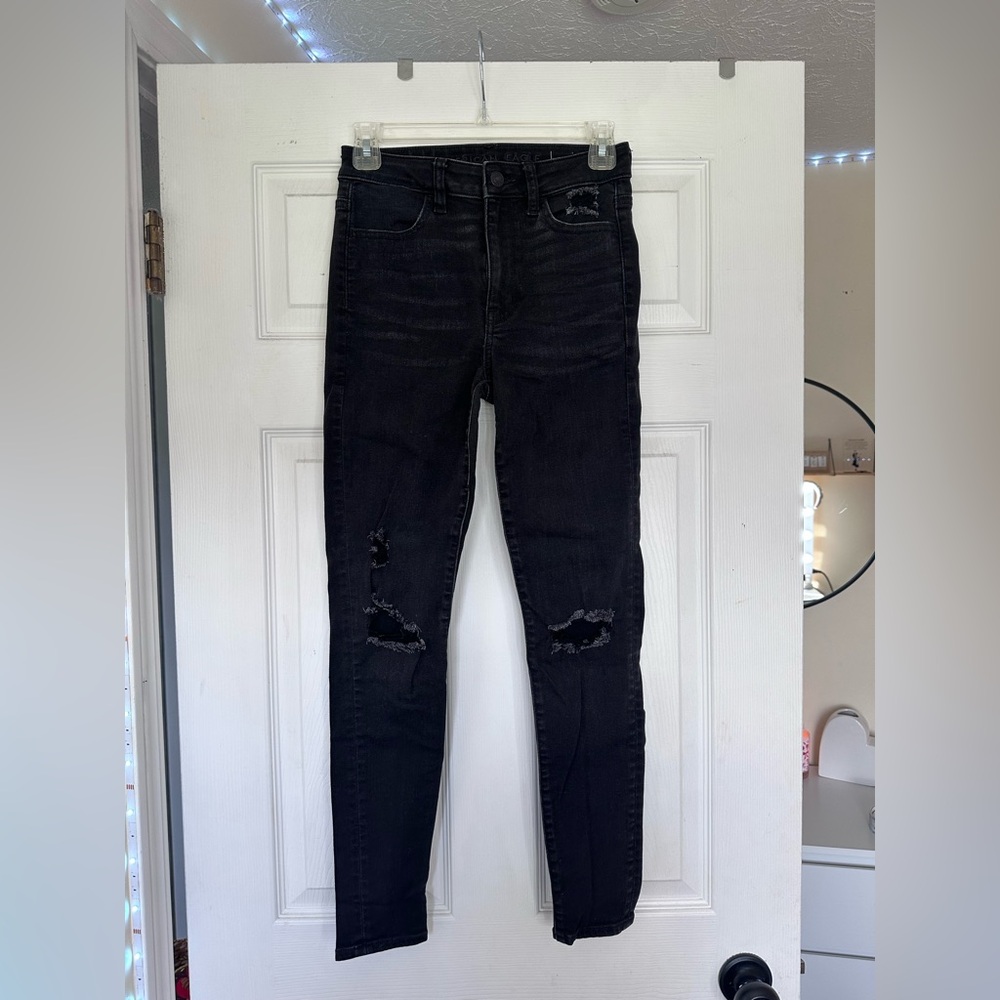 Women’s Black Distressed Skinny Jeans